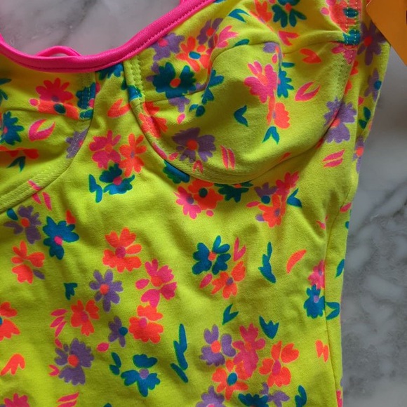 Vintage Floral One-Piece Swimsuit - Picture 4 of 6